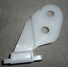 BMW 3 SERI- E46- SD/COUPE- 98/01; ÖN TAMPON IÇ BAGLANTI BRAKETI SOL (TYG)