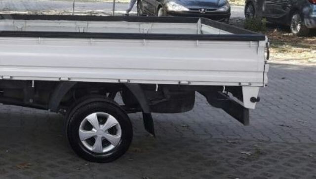 KIA BONGO- KAMYONET- 05/24; ARKA ÇAMURLUK DAVLUMBAZI SAG/SOL AYNI 2 PARÇA ARKANIN ÖNÜ/ARKANIN ARKASI