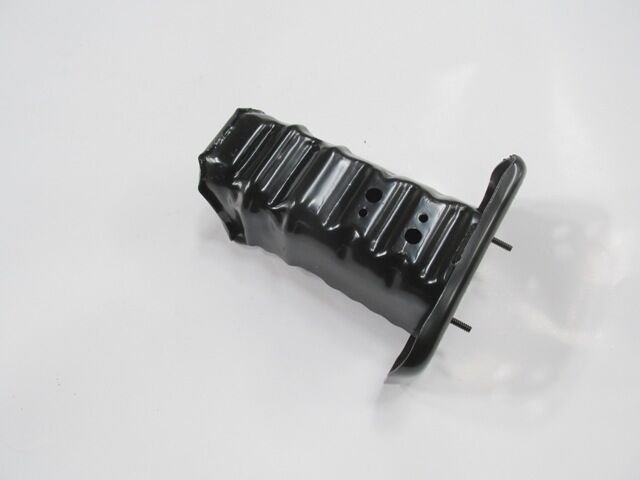 TOYOTA YARIS- 11/16; ÖN TAMPON SASE UC DEMIRI SOL (TAMPON DEMIRINE BAGLANAN) (TW)