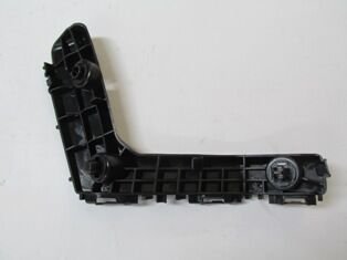 TOYOTA COROLLA- NDE180- 13/16; ÖN TAMPON IÇ BAGLANTI BRAKETI SOL (YAN KULAGA TAKILAN) (TYG)