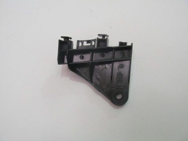 TOYOTA COROLLA- NDE180- 13/18; ARKA TAMPON BAGLANTI BRAKETI SAG PLASTIK (TW)