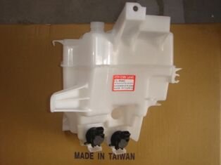 TOYOTA RAV4- 06/09; ÖN CAM SU BIDONU/DEPOSU (ÇIFT MOTORLU) (TW)
