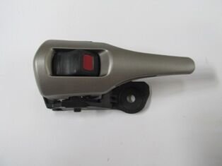 TOYOTA AURIS- 11/12; ÖN KAPI IÇ AÇMA KOLU SOL SIYAH/GÜMÜS (HUSHAN)