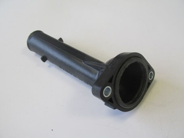 TOYOTA RAV4- 01/04; MOTOR SU GIRIS BORUSU (PLASTIK)