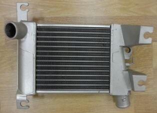 NISSAN SKYSTAR- PICK UP- 03/12; TURBO HAVA SOGUTMA RADYATÖRÜ 2.5 (INTERCOOLER)BRAZING)225x215x62)ORI