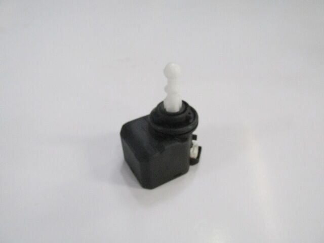 VOLKSWAGEN GOLF- 4- 98/04; FAR MOTORU (12V) (BFN)