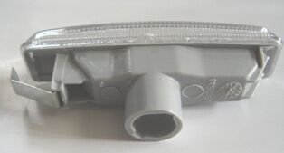 BMW 5 SERI- E39- 01/03; ÇAMURLUK SINYALI SAG/SOL AYNI (ADET) BEYAZ (FAMELLA)