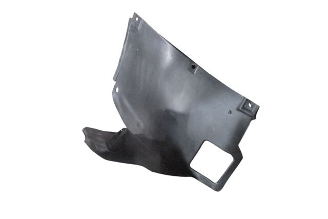 BMW 5 SERI- E39- 01/03; ÖN ÇAMURLUK DAVLUMBAZI SAG ÖNÜN ÖNÜ