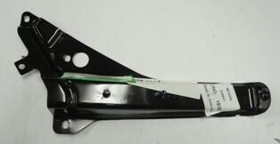 MITSUBISHI L200- PICK UP- 99/01; ÖN TAMPON DIS BRAKETI BÜYÜK SAG (ORIJINAL)