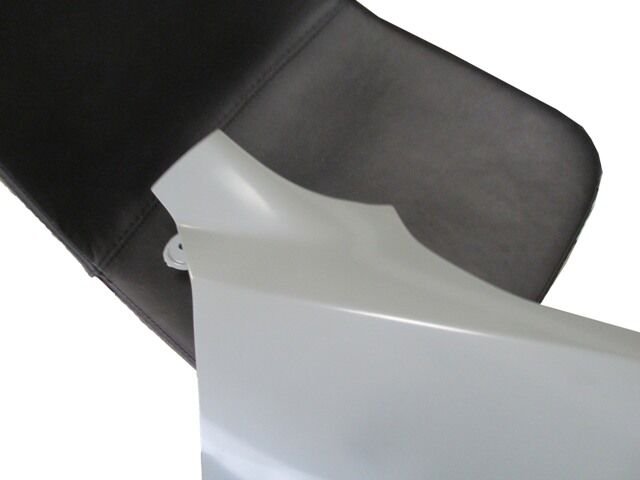 MAZDA 3- SD- 07/09; ÖN ÇAMURLUK DELIKLI SAG GRI BOYALI (SIMYI)