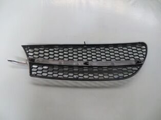 ALFA ROMEO 147- 01/05; ÖN TAMPON PANJURU SAG SIYAH (ÇITASI NIKELAJLI) (TW)