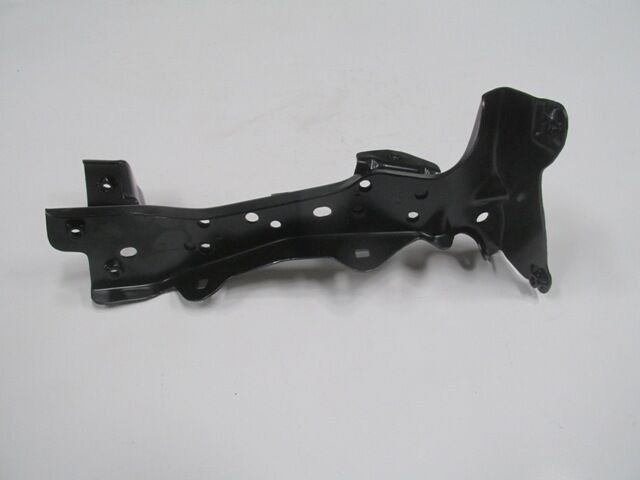 AUDI A3- SD/SB- 16/20; ÖN ÇAMURLUK BRAKETI SOL (TW)