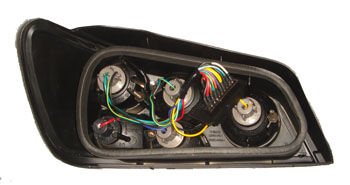 PEUGEOT 306- HB- 97/00; MODIFIYE STOP LAMBASI SAG/SOLSET 2PARÇA FÜME/KIRMIZI/BEYAZ(SIYAH ÇERÇEVE