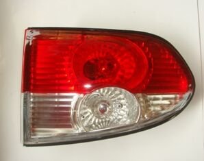 HYUNDAI STAREX- MINIBÜS- 98/08; MODIFIYE IÇ STOP LAMBASI SAG KMIZI/BEYAZ (FAMELLA)