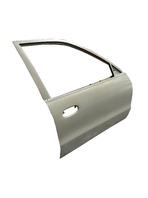 HYUNDAI ACCENT- 98/00; ÖN KAPI KOMPLE SAG BAND DELIKLI GRI BOYALI (ICELI/ÇEKOMASTIKLI) (TW)