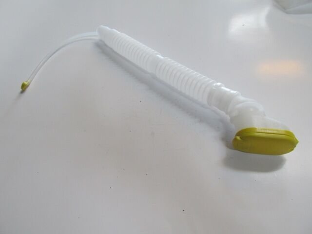 RENAULT MEGANE- 2- 03/09; ÖN CAM SU BIDONU/DEPOSU DOLUM BORUSU KAPAKLI