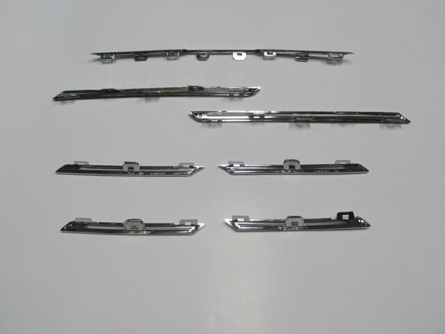 RENAULT MEGANE- 4- SD- 21/24; ÖN PANJUR ÜST ÇITASI NIKELAJLI SET (7 PARÇA)