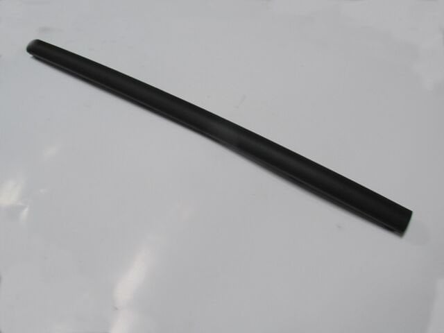 FORD FOCUS- HB- 02/05; ARKA TAMPON BANDI ORTA SIYAH PÜTÜRLÜ (5KAPI) (TÜV)(TYG)