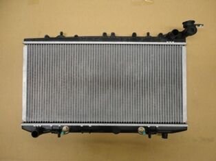 NISSAN SUNNY- B13- 90/94; SU RADYATÖRÜ OTOMATIK PLASTIK KAZAN ALÜMINYUM 1SIRA P.IÇ ÖLÇÜ 67/32 TO