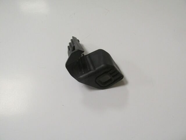 BMW 3 SERI- F30- 12/18; FAR ÜST BAGLANTI BRAKETI SAG (LCI) (PLASTIK ENJEKSIYON)