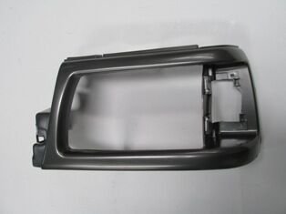 MAZDA B2500- PICK UP- 97/00; FAR ÇERÇEVESI SOL SIYAH (FPI)