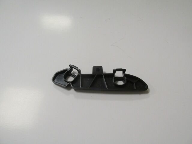 BMW 3 SERI- F30- 12/18; ÖN TAMPON BRAKETI ALT SAG PLASTIK (M-TECH)