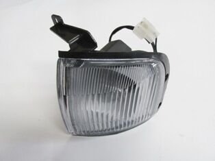 MAZDA B2500- PICK UP- 01/03; ÖN SINYAL SAG BEYAZ (KOTO)