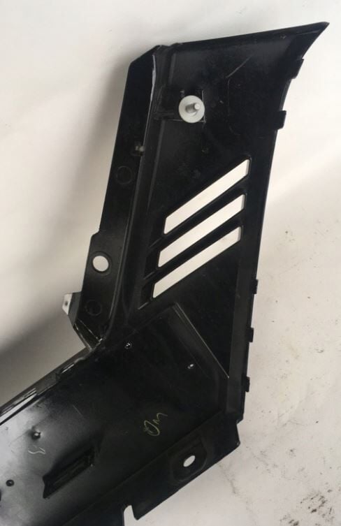NISSAN QASHQAI- J11- 17/21; ÖN TAMPON PLAKALIK PLASTIGI (ÖN PANJUR ALT) (TYG)