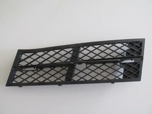 BMW 5 SERI- F10- 10/13; ÖN TAMPON PANJURU SOL SIYAH (TW)