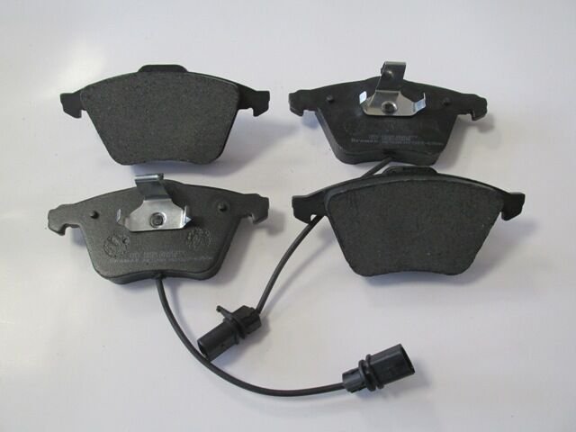 AUDI A4- 02/05; ÖN FREN BALATASI 2,0TFSI/2,7TDI(2KABLOLUDISK)(155.2x72.7x19.3/15;6.4x73x19.3(BRAMAX)