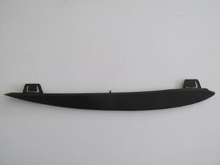 BMW 5 SERI- F10- 10/13; ÖN TAMPON PANJURU ÜST ÇITASI SAG SIYAH (TW)