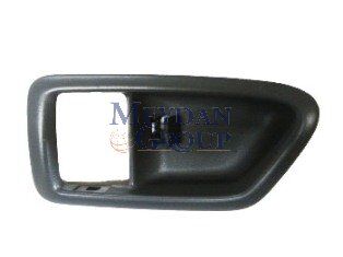 TOYOTA CAMRY- 97/01; ÖN KAPI IÇ AÇMA KOLU ÇERÇEVESI SOL GRI