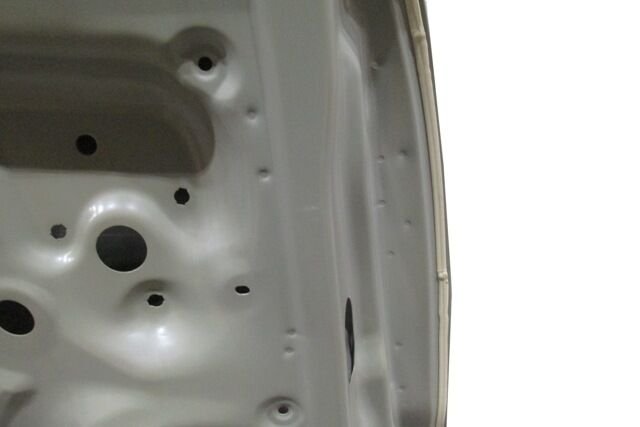 VOLKSWAGEN POLO- 6- 10/17; ÖN KAPI KOMPLE SOL GRI BOYALI (ICELI/ÇEKOMASTIKLI) (SIMYI)