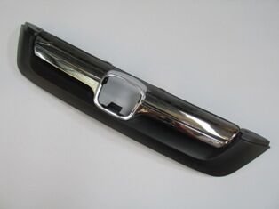 HONDA CRV- 07/09; ÖN PANJUR SIYAH (ÜST NIKELAJI ILE BIRLIKTE) (TW)