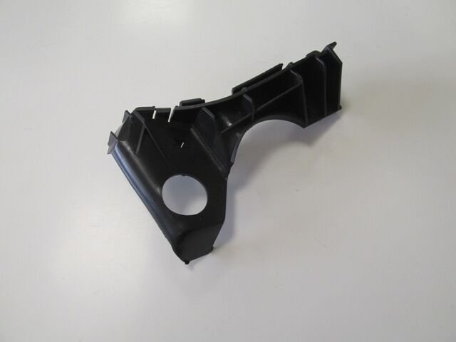 TOYOTA COROLLA- ZZE121- 02/06; ÖN TAMPON BRAKETI SOL PLASTIK