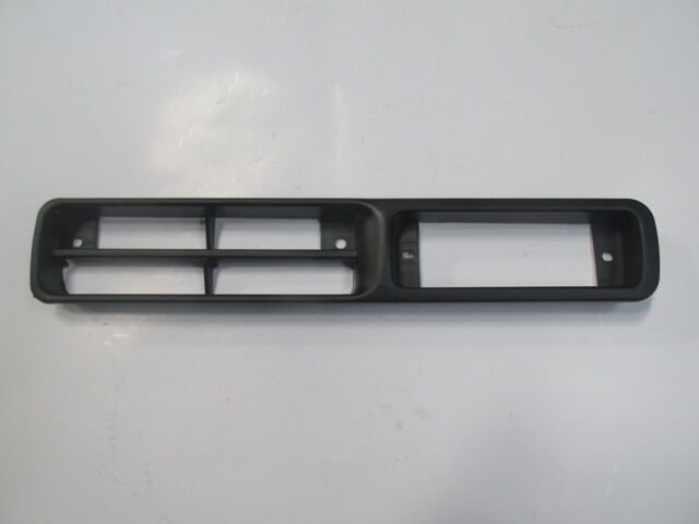 NISSAN PICK UP- D21- 89/97; ÖN TAMPON PANJURU SAG (CASP)