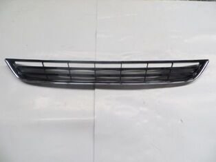 FORD FIESTA- 13/17; ÖN TAMPON PANJURU SIYAH (NIKELAJ ÇERÇEVELI) (TW)