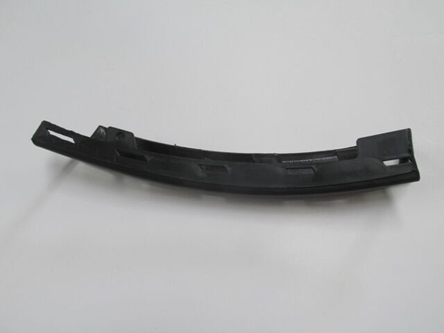 VOLKSWAGEN PASSAT- B6- 05/10; ÖN TAMPON SINYAL ÇERÇEVESI SAG GRI (TW)