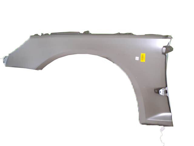 AUDI A4- 15/18; ÖN ÇAMURLUK DELIKSIZ SAG GRI BOYALI (SIMYI)