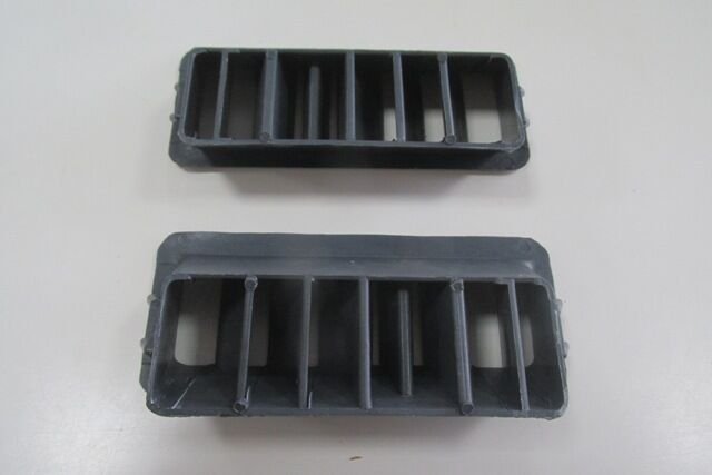 VOLKSWAGEN TRANSPORTER- T4- 02/03; ÖN GÖGÜS CAM HAVALANDIRMA IZGARASI SAG/SOL SET (2 PARÇA)