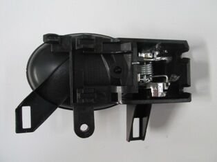 NISSAN JUKE- 11/19; ÖN KAPI IÇ AÇMA KOLU SOL SIYAH (ELCEGI NIKELAJLI) (HUSHAN)