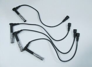 MERCEDES E CLASS- W124- 93/95; BUJI KABLUSU TAKIM (16V)(200 220 M111)2.0/2.2 cc (YOW JUNG)