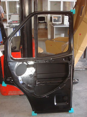 FORD TRANSIT- T15- 96/02; ÖN KAPI KOMPLE SAG (HOPARLÖR DELIKLI)