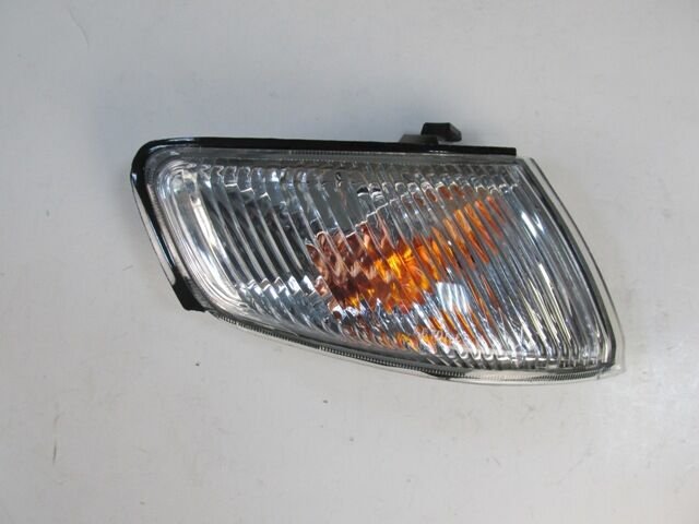 MAZDA 626- SD/HB- 98/00; ÖN SINYAL SAG (SIYAH ÇERÇEVELI) (CASP)