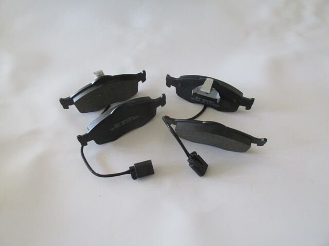 FORD MONDEO- 93/00; ÖN FREN BALATASI (2 KABLOLU) (DISK) (155X58,7X18/15;6.4X58.7X18) (BRAMAX)