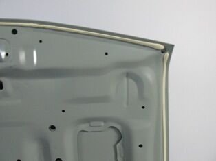 MITSUBISHI PAJERO- 92/97; MOTOR KAPUTU GRI BOYALI (ICELI/ÇEKOMASTIKLI) (SIMYI)