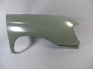 NISSAN SKYSTAR- PICK UP- D22- 97/02; ÖN ÇAMURLUK DELIKSIZ SAG GRI BOYALI (SIMYI)