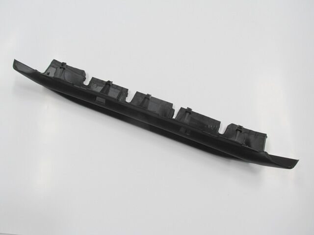 PEUGEOT 208- 12/15; ÖN PANJUR KUSAGI PLASTIGI SIYAH