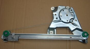 AUDI A6- 98/01; ARKA CAM KRIKOSU SAG ELEKTRIKLI/MOTORSUZ (TW)