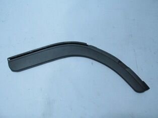 MITSUBISHI CANTER- FUSO- 06/12; ÇAMURLUK AGZI PLASTIGI SAG (FE711) (BFN)